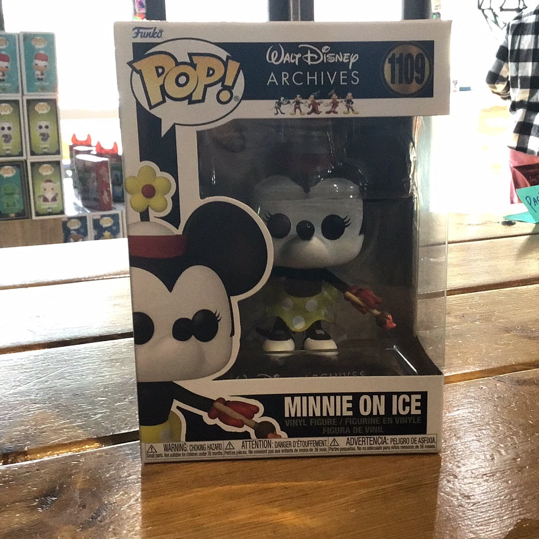 EXCLUSIVE DROP: Loungefly Walt Disney Archives Mickey And Minnie