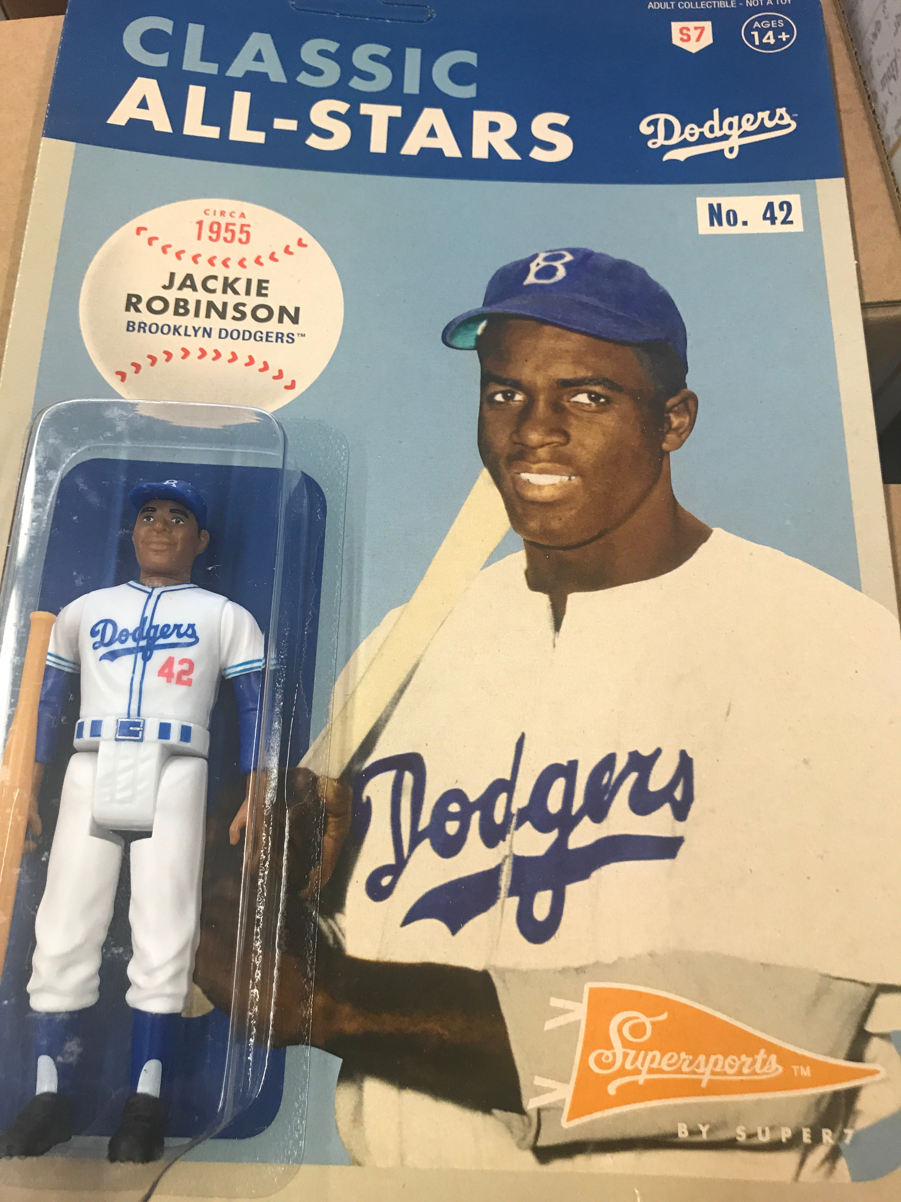  Jackie Robinson ReAction Figure by Super7 : MLB Classic  All-Stars ReAction Figures: Toys & Games