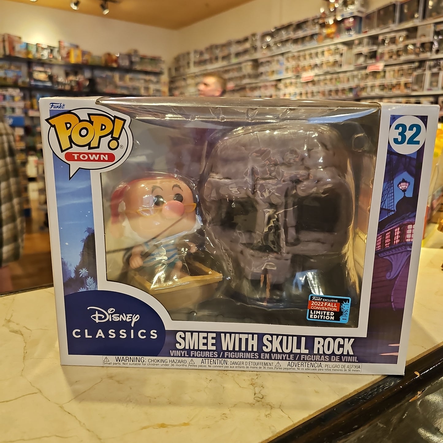 Disney - Smee with Skull Rock #32 - Funko Pop Town