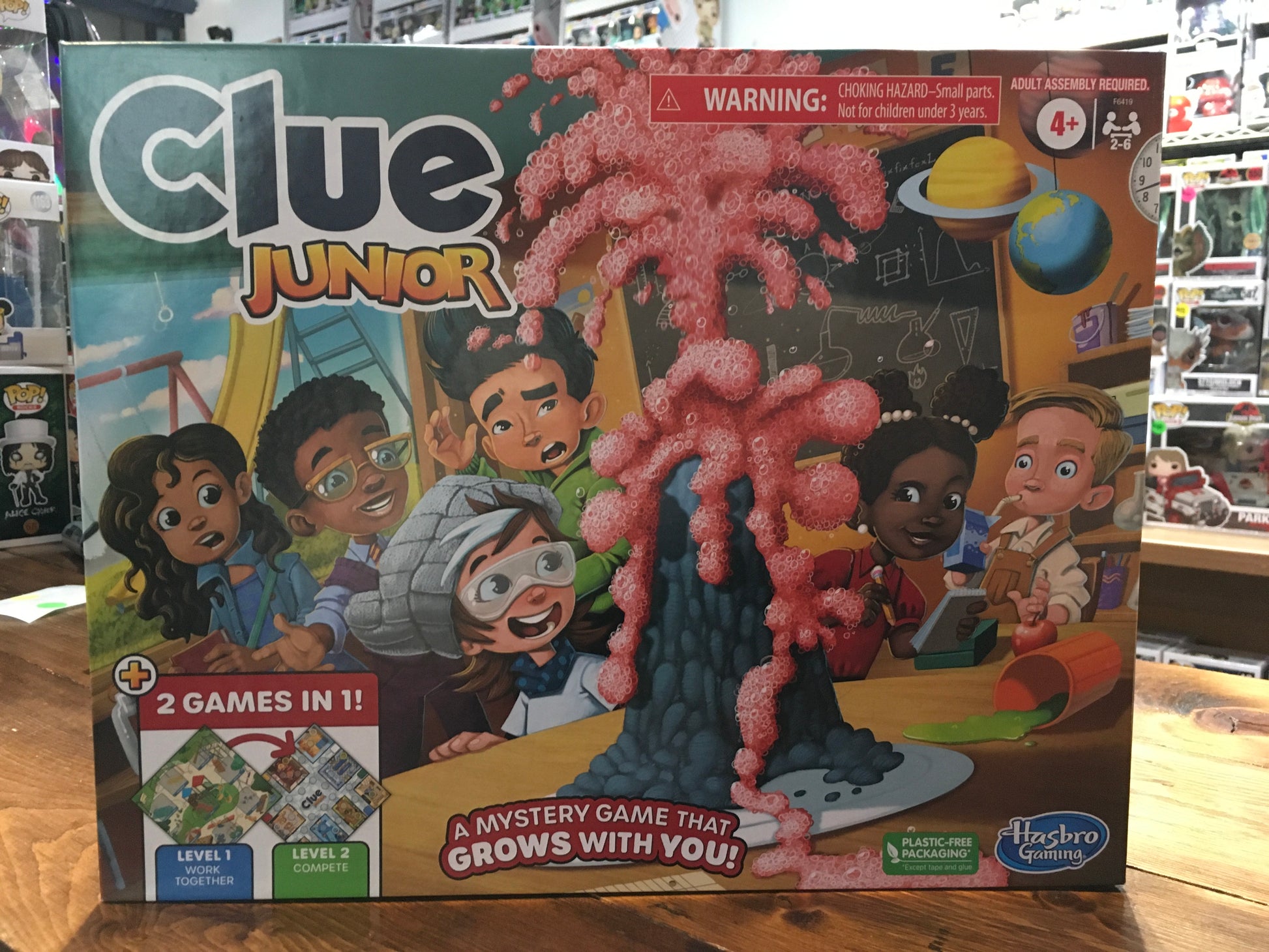 Clue Junior Game, 2-Sided Gameboard, 2 Games in 1, Clue Mystery Game for  Ages 4+ - Hasbro Games